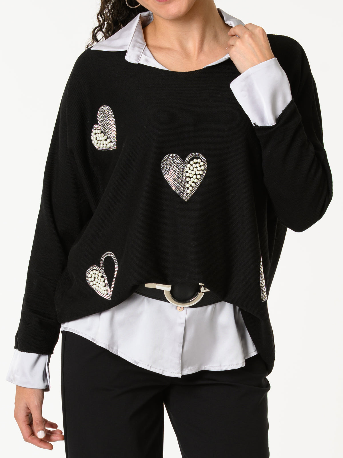 NEW - Chandail noir avec cœurs argentés