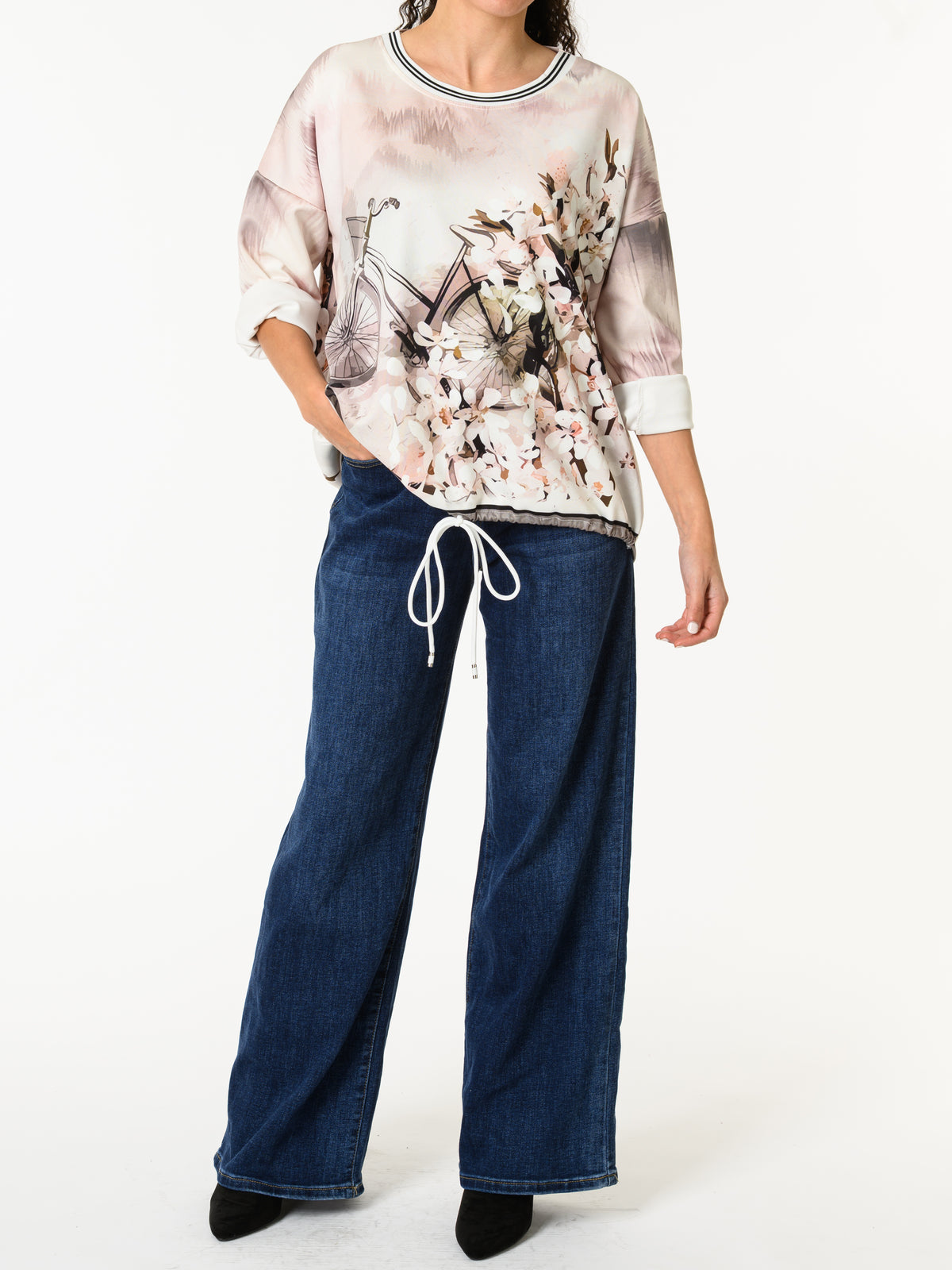 NEW - Chandail rose pâle avec imprimé floral et vélo