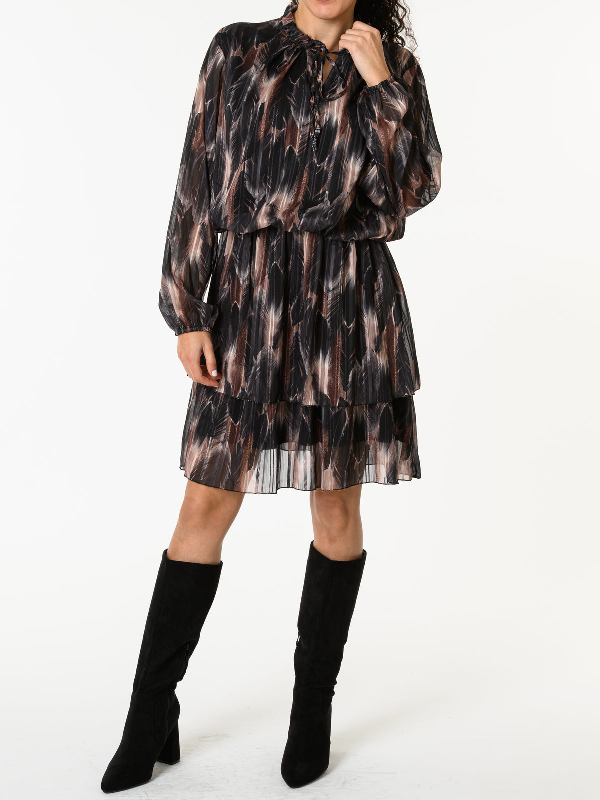 NEW - Robe à volants avec imprimé de plumes