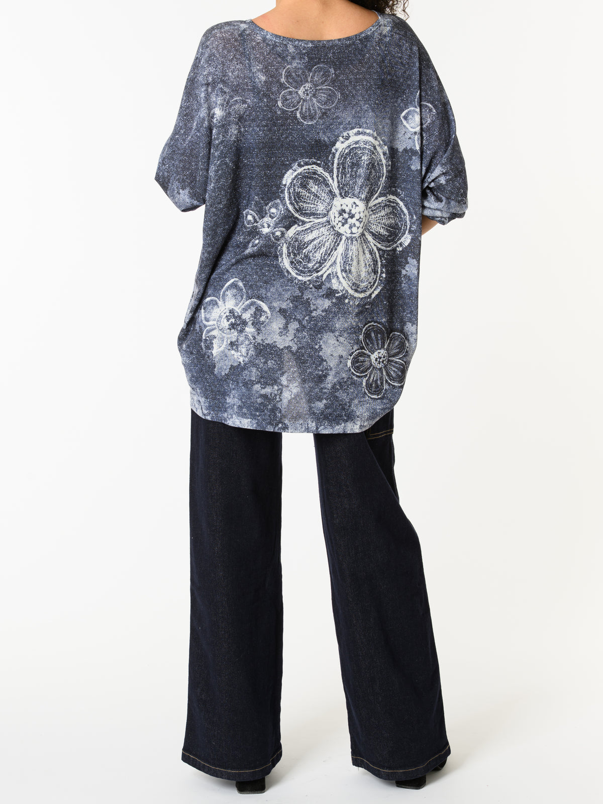 NEW - Chandail marine avec imprimé de fleurs