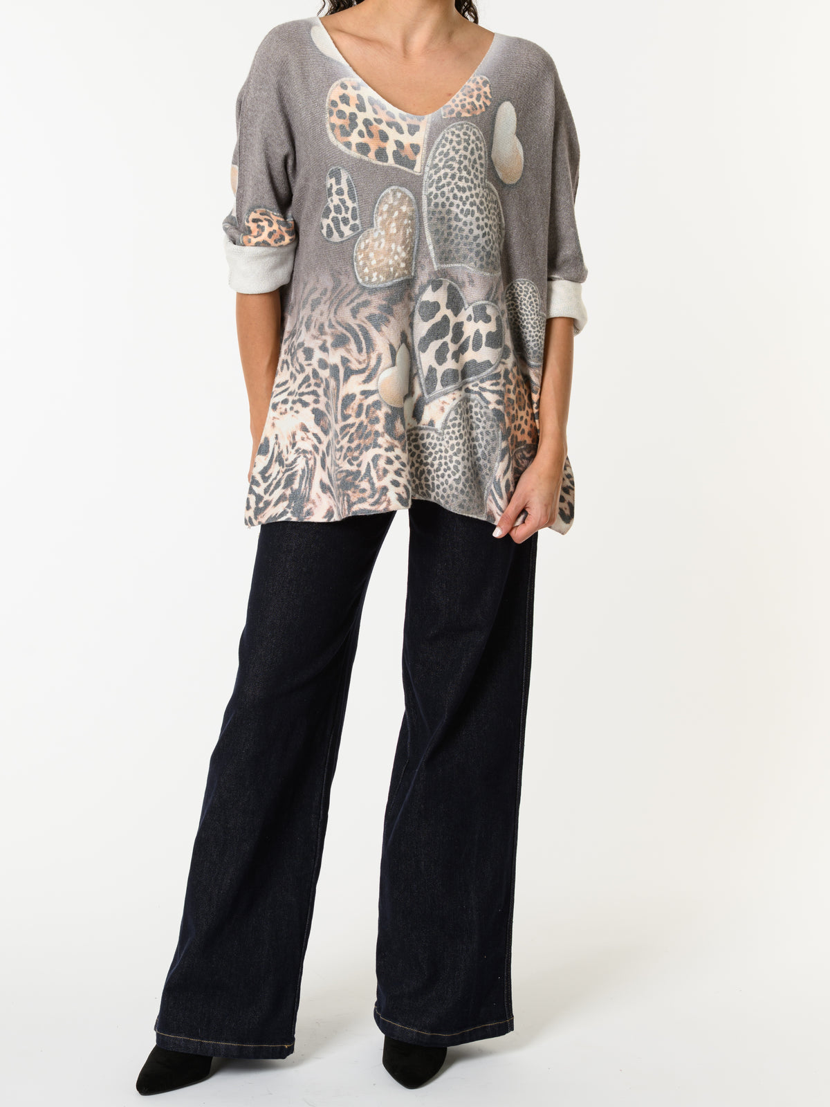 NEW - Chandail gris avec imprimé de cœurs léopard