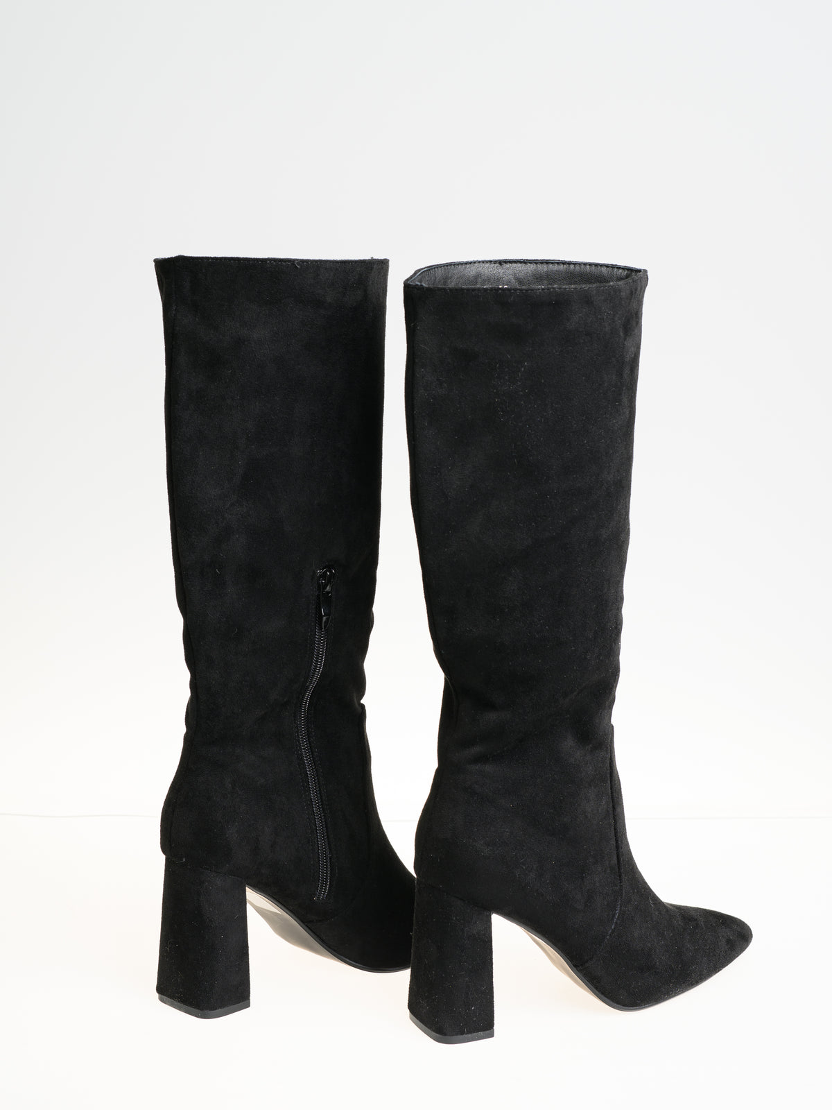 Botte noire haute en suède