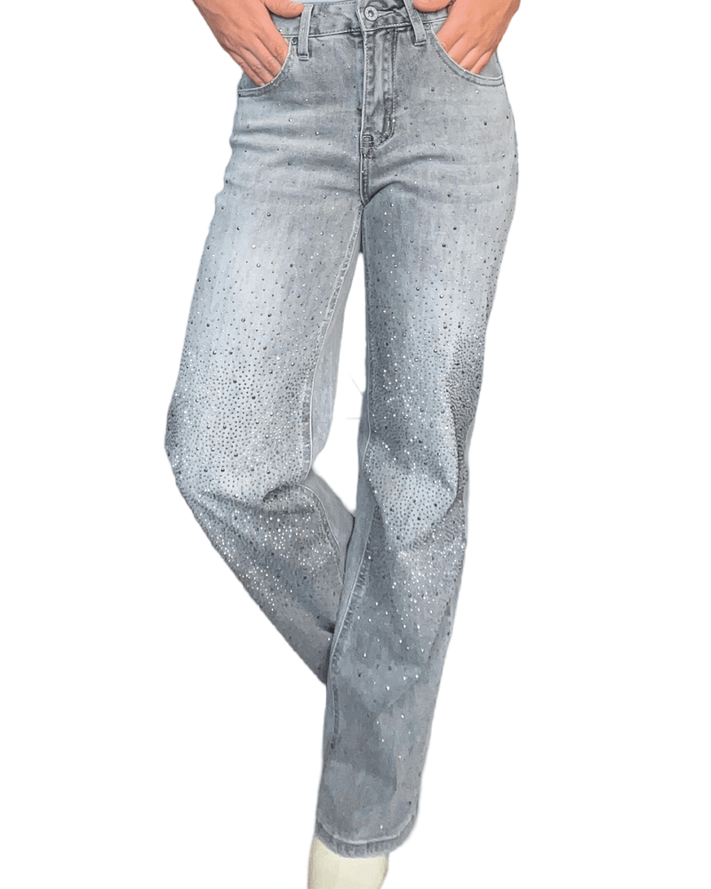 Jeans gris pâle à taille haute avec brillants pour femme.