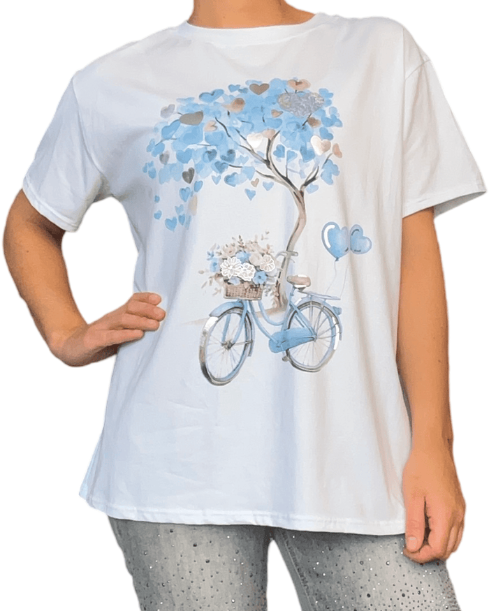 T-shirt blanc avec imprimé d'un arbre pour femme.