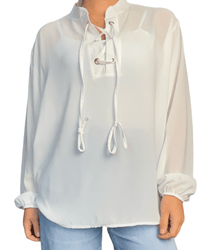 Blouse à lacets blanche pour femme.