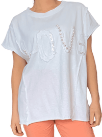 T-shirt blanc avec imprimé ''LOVE'' pour femme.