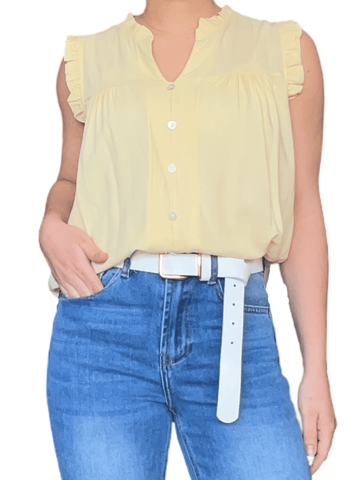 Camisole jaune boutonnée pour femme avec ceinture.