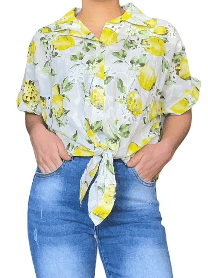 Chemise blanche avec imprimé de citrons pour femme avec nœud. 