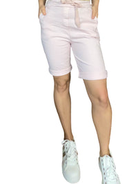 Bermuda rose pâle à taille élastique avec cordon