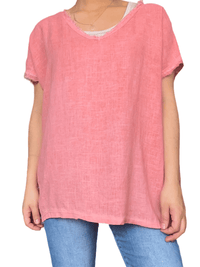 T-shirt corail avec bordure effilochée pour femme.