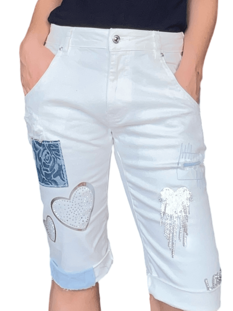Bermuda blanc avec patchwork pour femme.