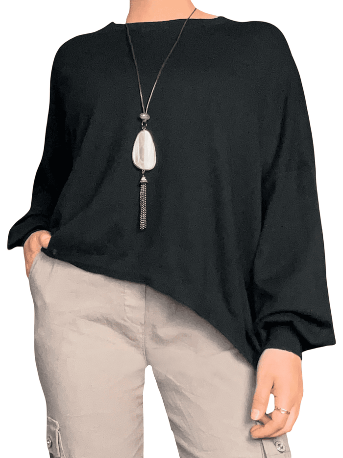 Chandail noir uni  à manche longue pour femme avec collier.
