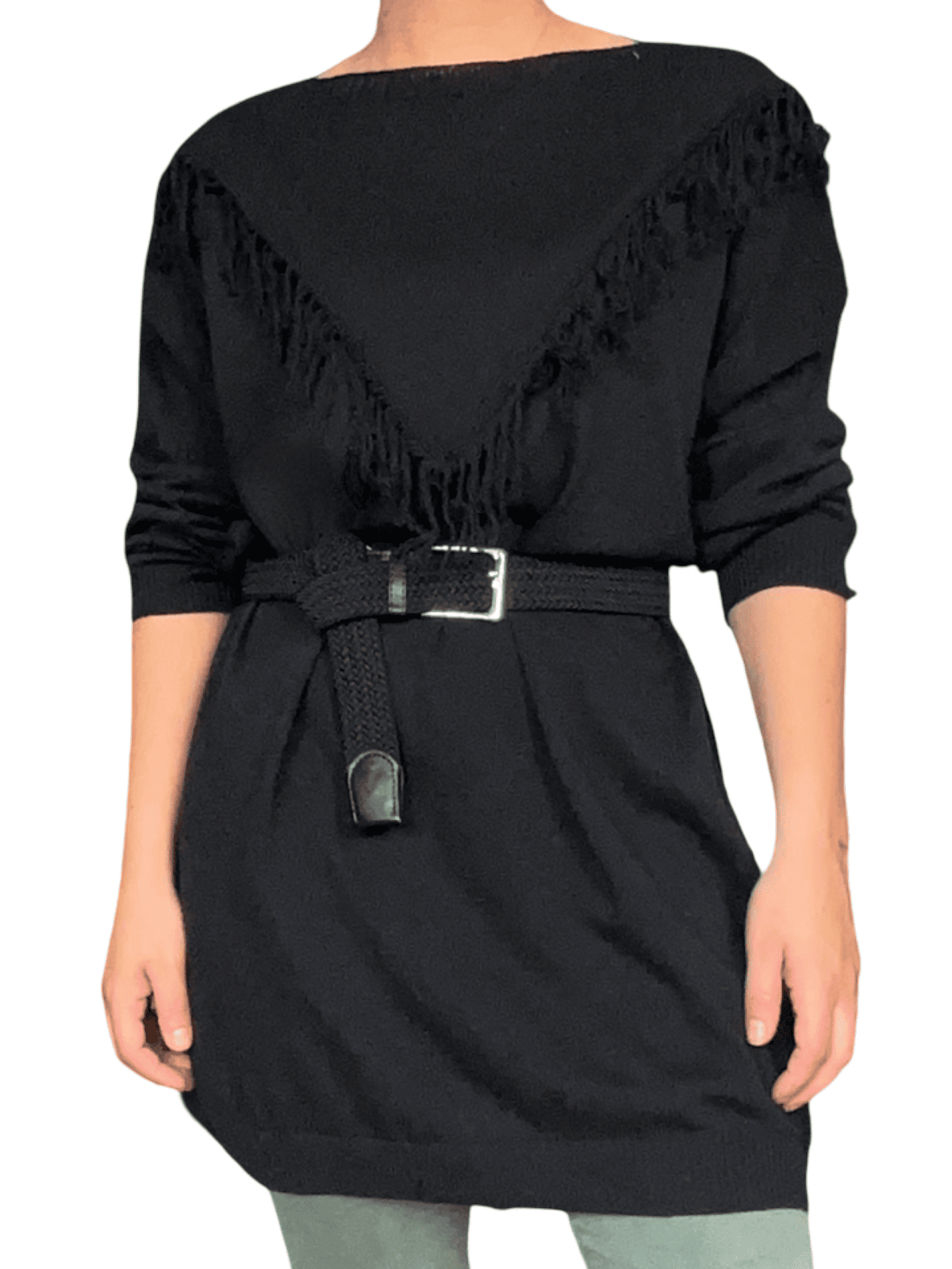 Chandail noir de style tunique avec franges pour femme avec ceinture.