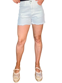 Short blanc uni pour femme avec ballerines.