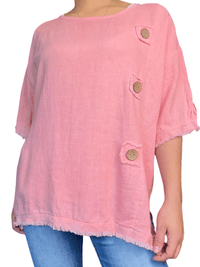 Chandail corail avec boutons sur le côté pour femme.
