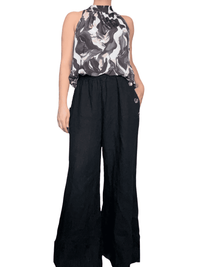 Camisole femme avec imprimé abstrait, noir, beige et blanc avec pantalon en lin.