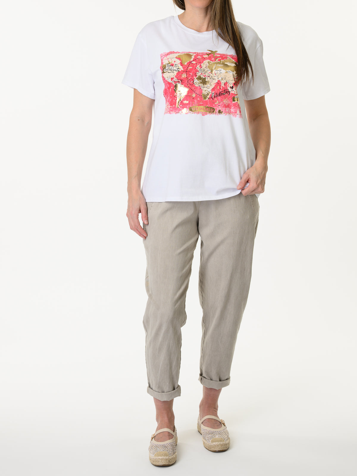 T-shirt blanc avec imprimé de carte du monde