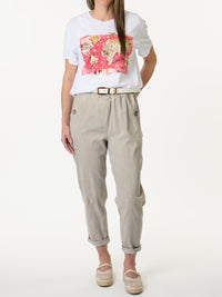 T-shirt blanc avec imprimé de carte du monde