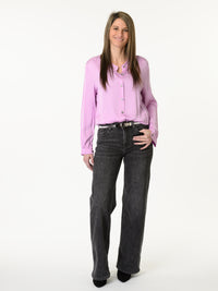 Chemise satinée lilas à manche longue