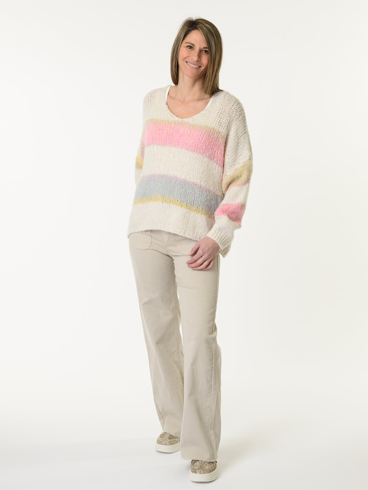Chandail en tricot blanc crème rayé multicolore