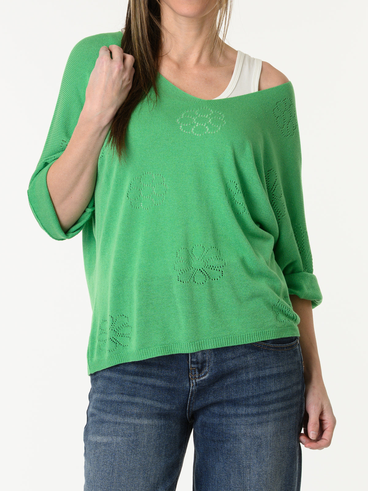 Chandail vert pomme à motifs floraux