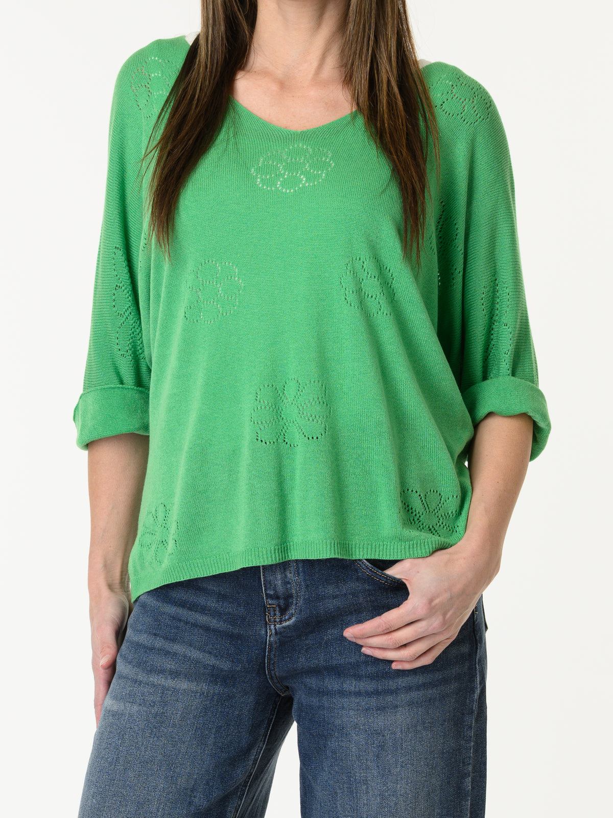 Chandail vert pomme à motifs floraux