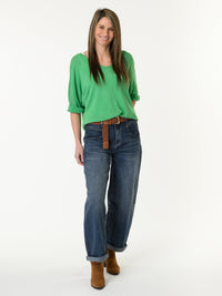 Chandail vert pomme à motifs floraux