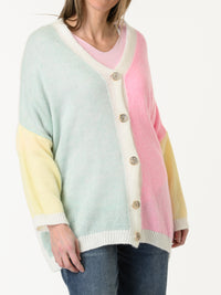 Veste multicolore avec boutons dorés