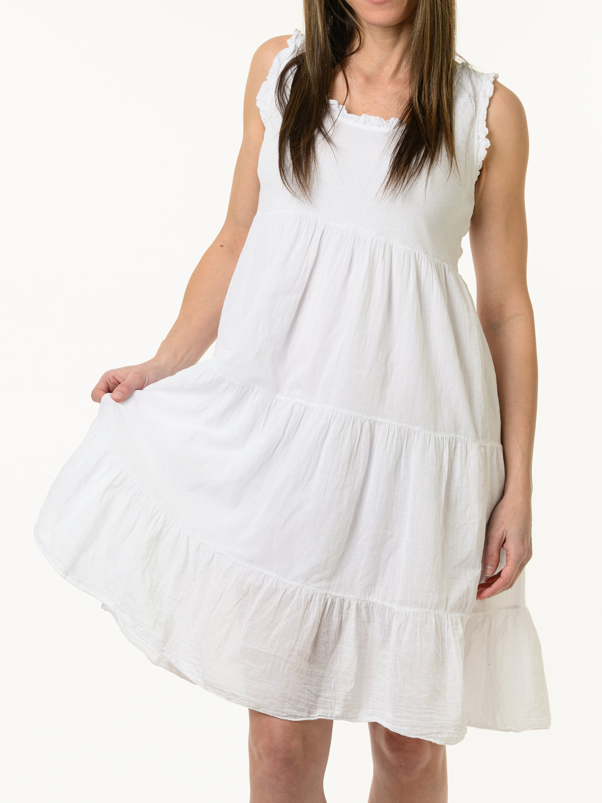 Robe blanche à volants sans manches