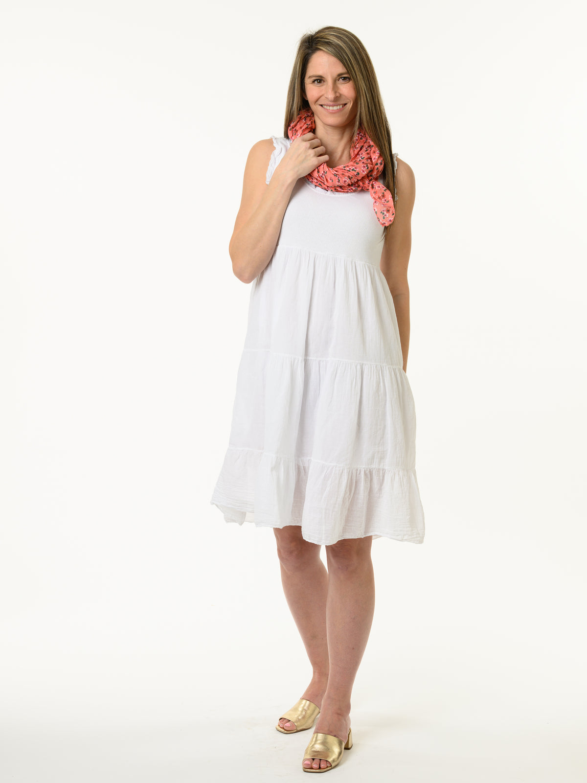 Robe blanche à volants sans manches