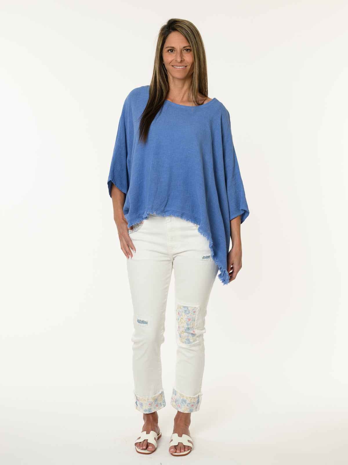 Chandail bleu jean avec bas effiloché