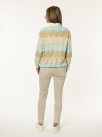 Chandail en crochet beige et aqua avec dorures