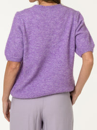 Chandail lilas à manches courtes