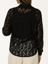 Chemise en dentelle noire à motifs floraux