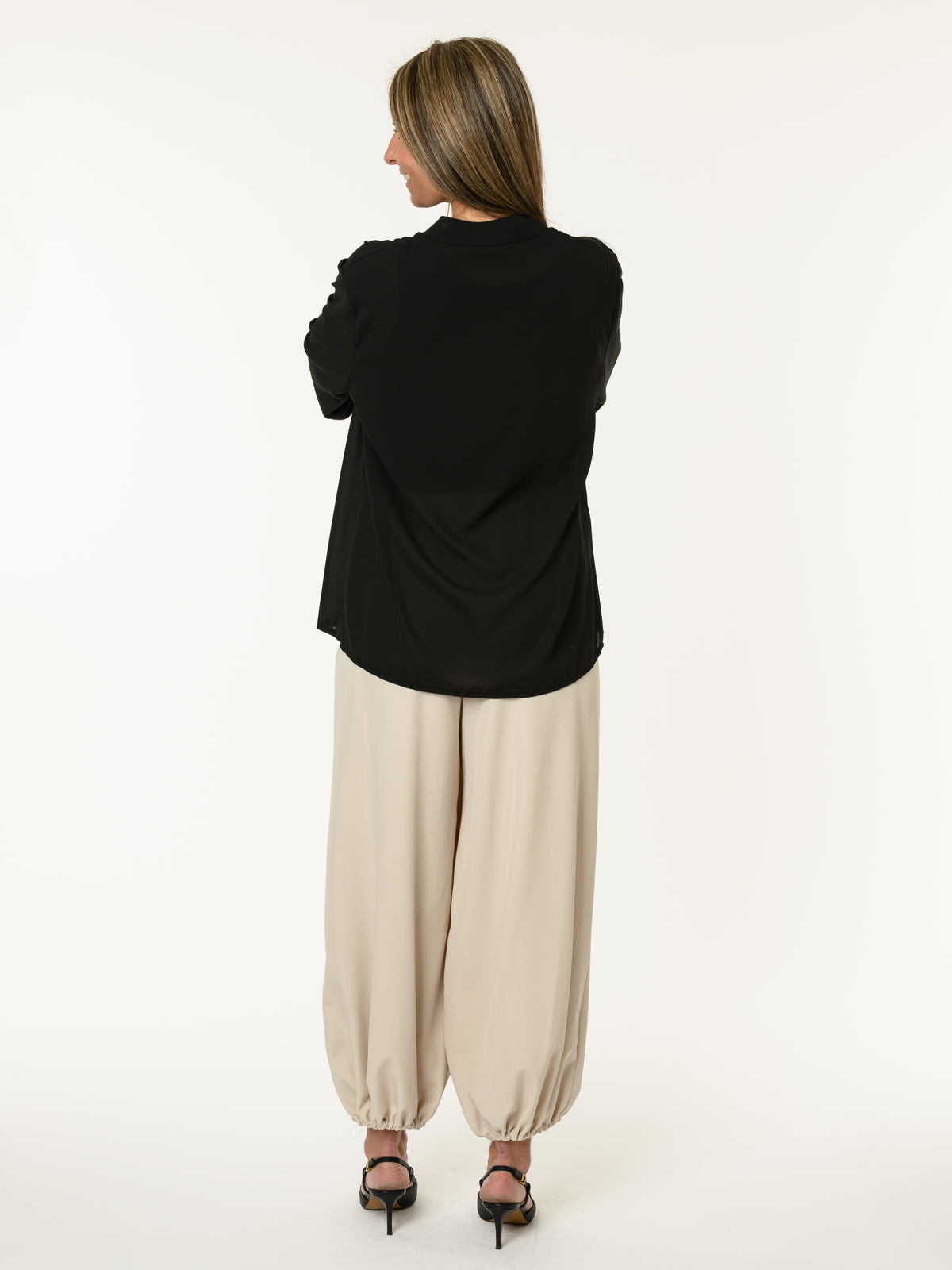 Blouse noire avec col mao