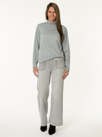 Chandail gris à col montant