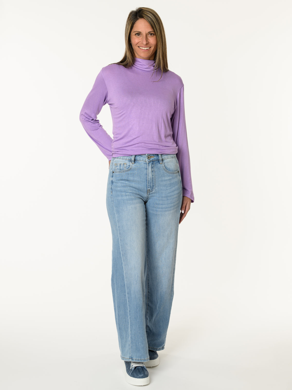 Chandail lilas à col roulé