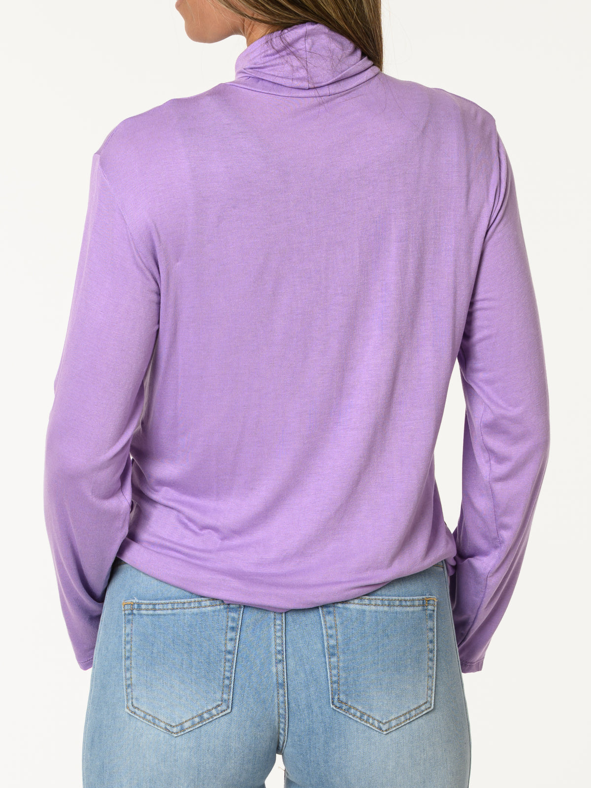 Chandail lilas à col roulé