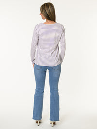 Chandail blanc avec rayures lilas