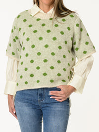 Chandail en tricot beige à motifs de pois verts