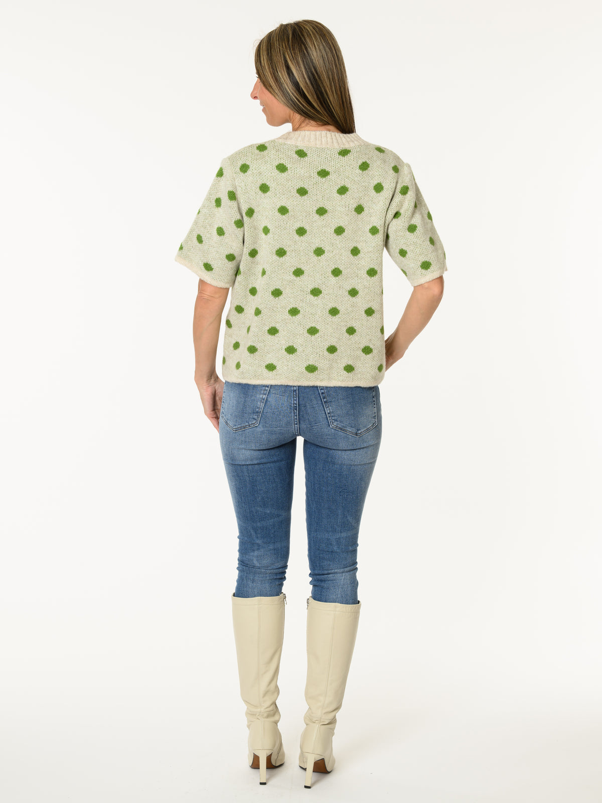 Chandail en tricot beige à motifs de pois verts