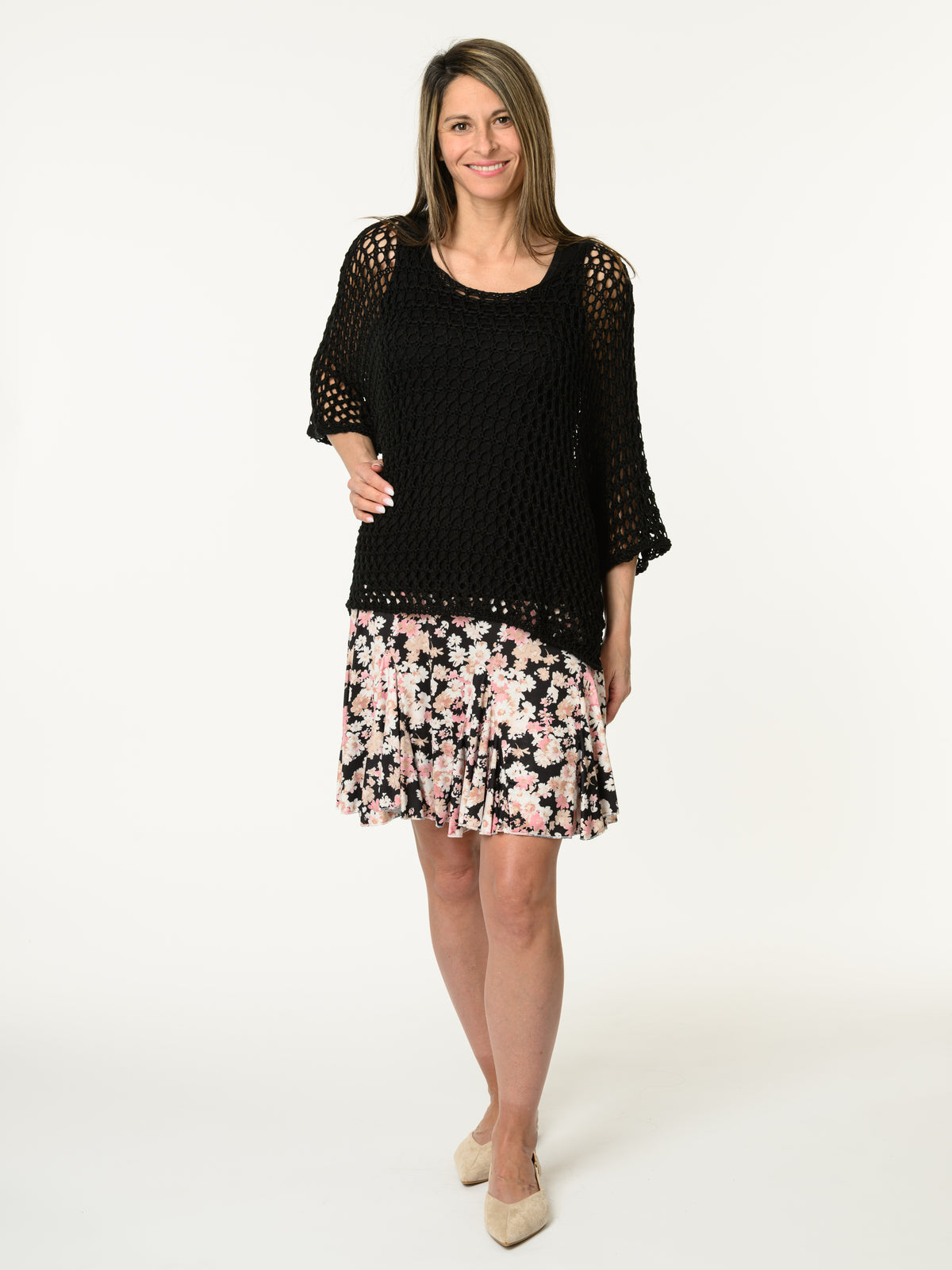 Chandail noir uni en crochet