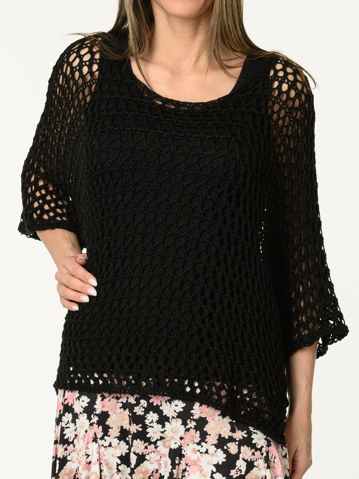Chandail noir uni en crochet