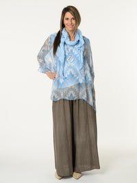 Blouse en voile avec imprimé abstrait bleu