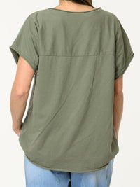 t-shirt kaki avec imprimé floral blanc
