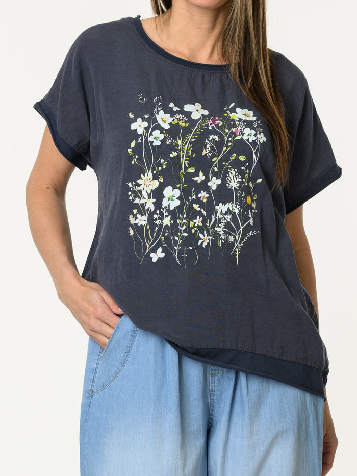 t-shirt marine avec imprimé floral blanc