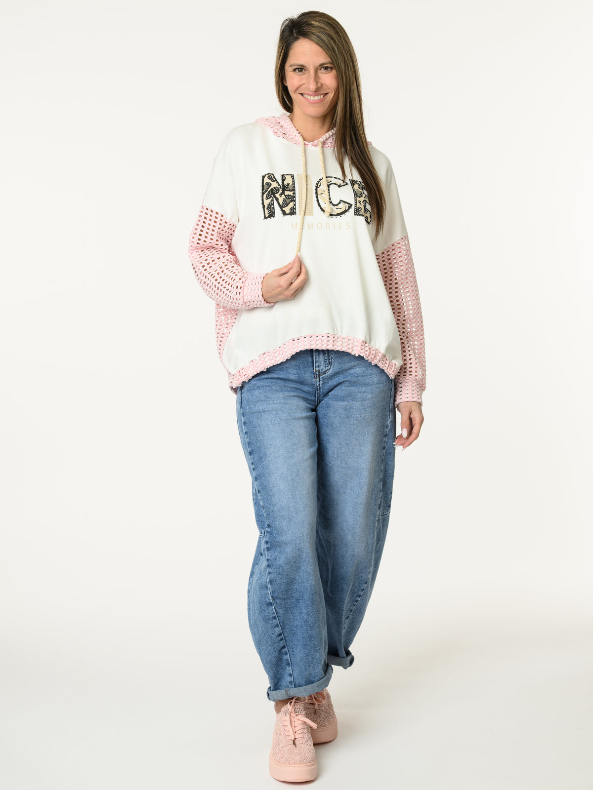 Chandail blanc et rose avec imprimé ''Nice memories''