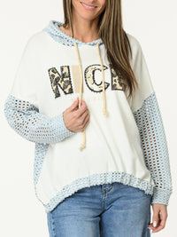 Chandail blanc et bleu avec imprimé ''Nice memories''