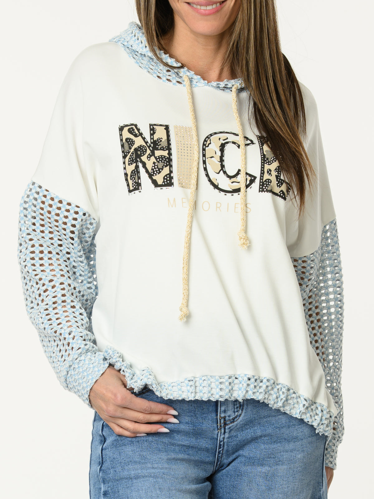 Chandail blanc et bleu avec imprimé ''Nice memories''