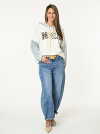 Chandail blanc et bleu avec imprimé ''Nice memories''